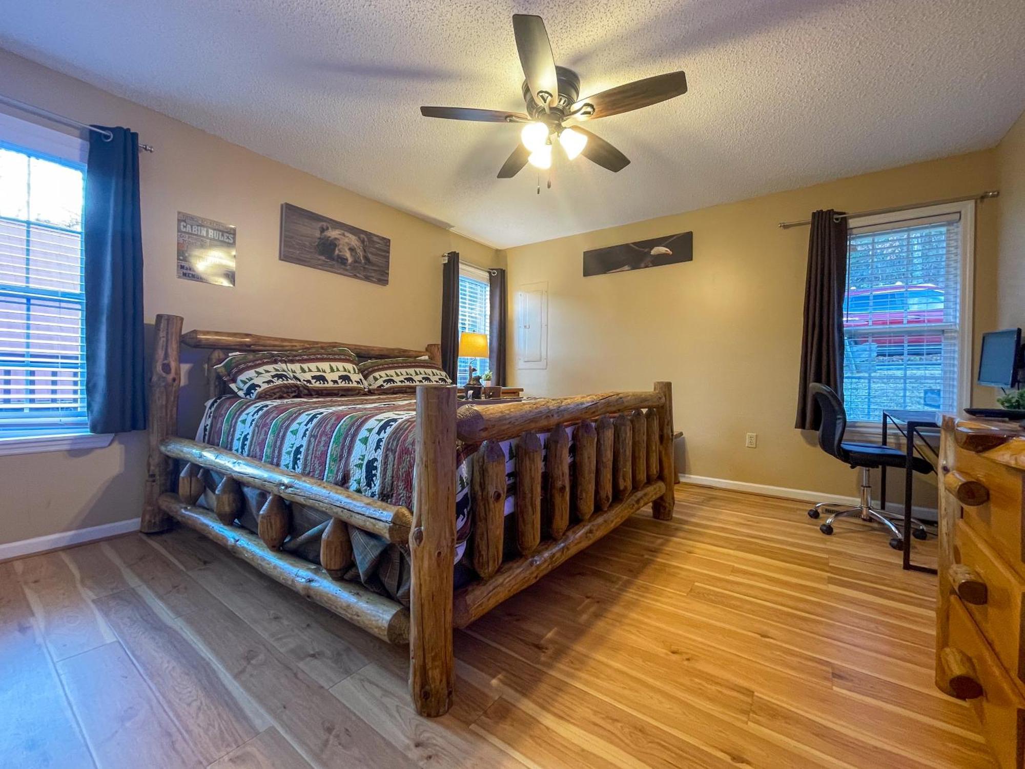 Heavenly View - Bear Themed Cabin, Hottub, Dog-Friendly, Near Gatlinburg Exterior photo